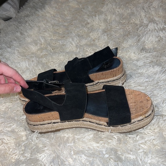 Platform Sandals - Picture 2 of 3